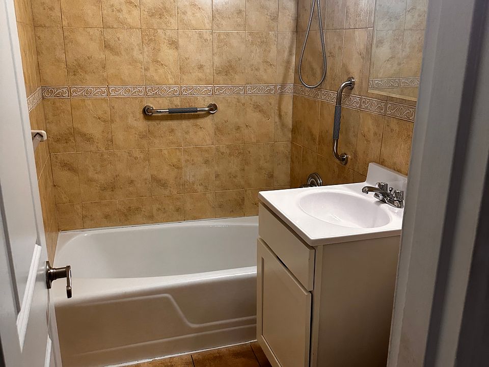 1st image of 8700 25th Ave APT 4R