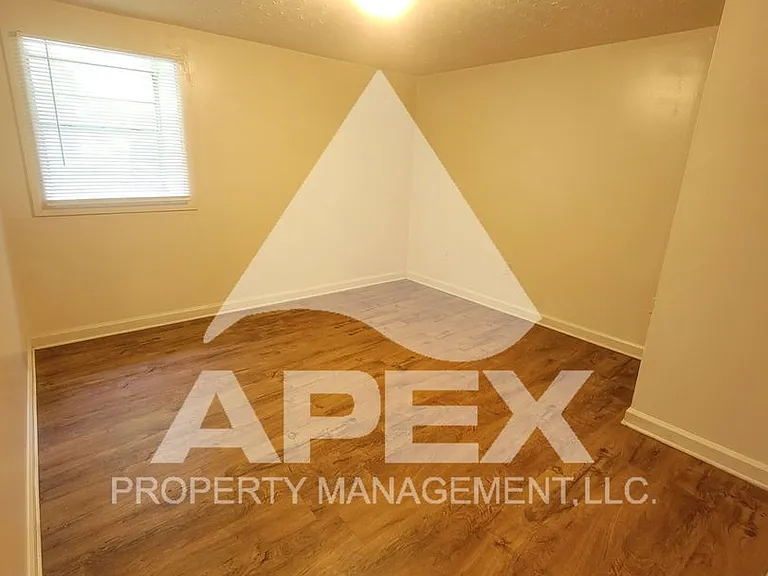 Springdale Apartments — Photo 22