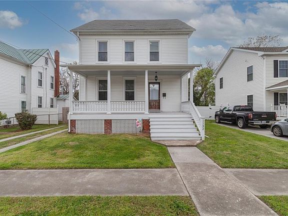 2nd image of 1132 Stewart St
