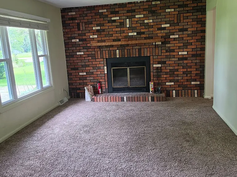 8453 Shirlane St — Photo 2