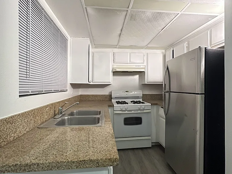 419 N Mountain View Ave #104 — Photo 3