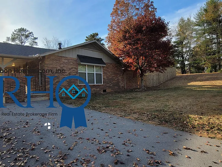 501 Idlewood Ln — Photo 32
