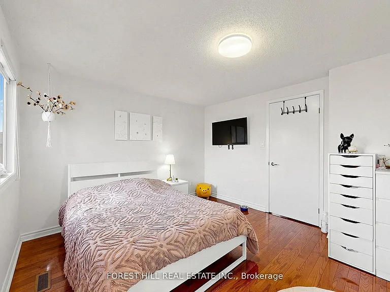 44 Lund St N #MAIN SECOND — Photo 20