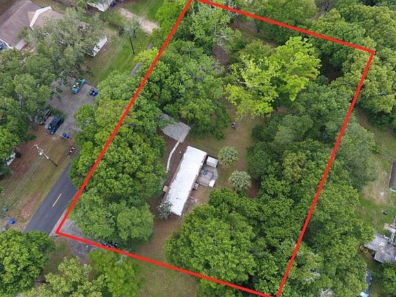 2nd image of 303 W Crescent Dr