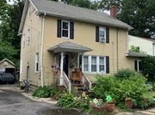 132 Carroll St, Springfield, MA 01108