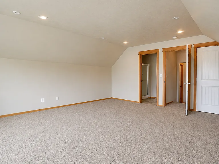 4904 E 15th Ave — Photo 12