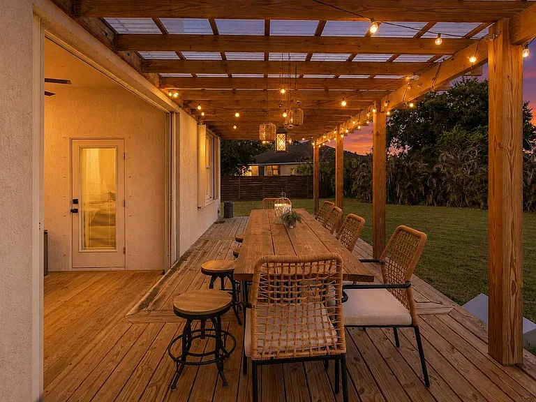 5648 NW Lorna Ct — Photo 8