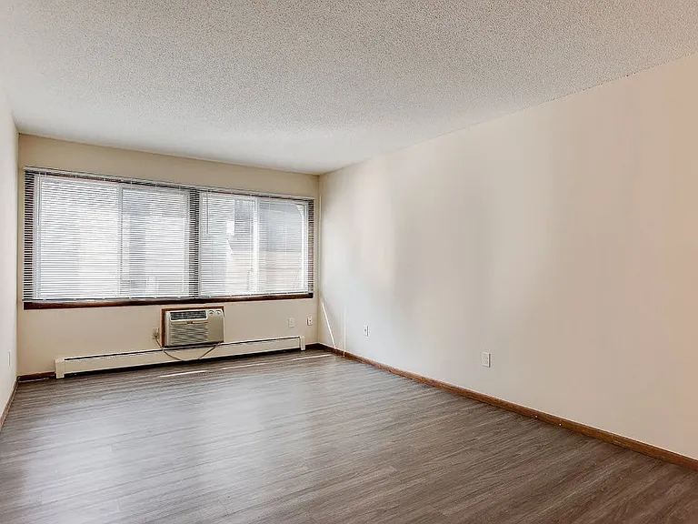 3016 Grand Avenue S. — Photo 6