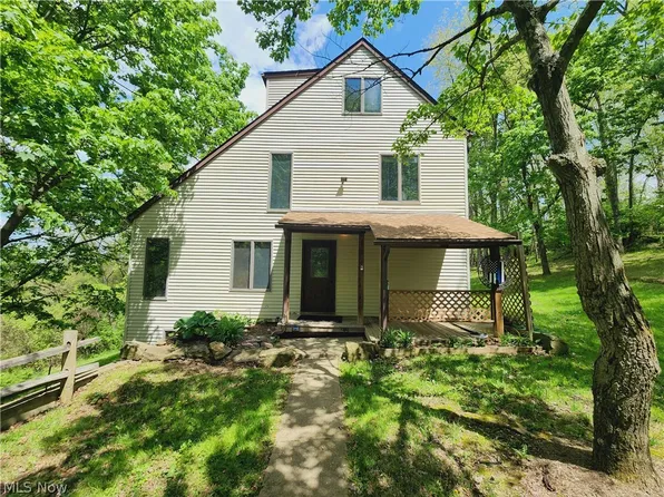 400 Ridgewood Dr, Coshocton, OH 43812