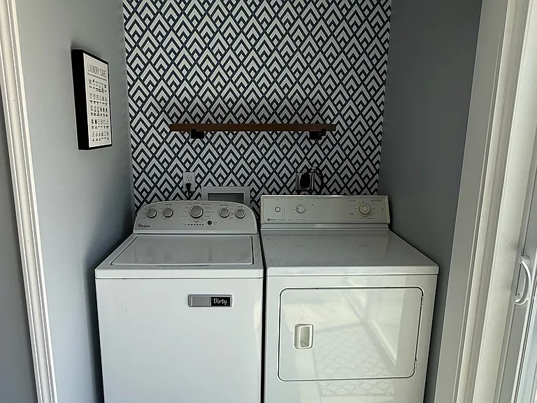 64 Frances St — Photo 15