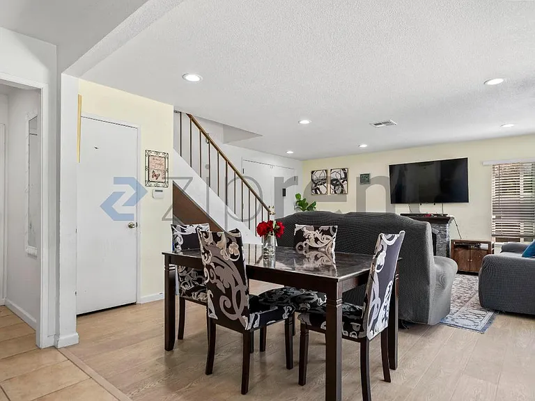 5491 Demarest Ln — Photo 9