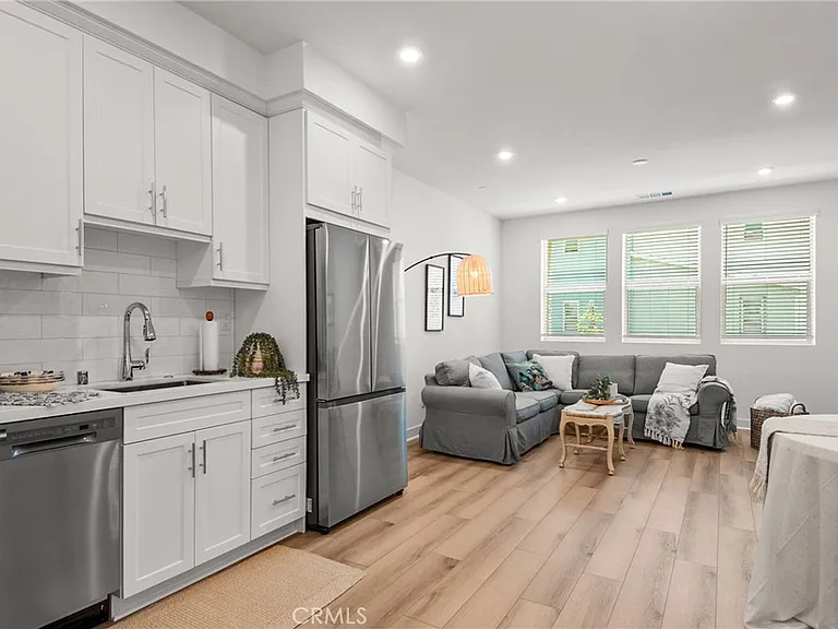 1036 Hazel Dr — Photo 14