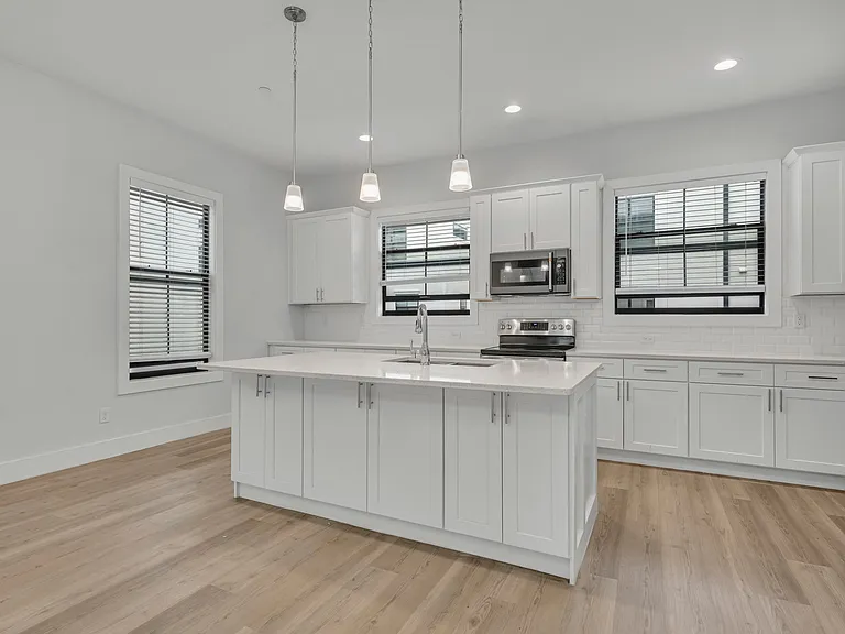 62 W Jersey St #13 — Photo 24