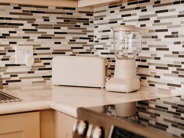 400 Hobron Ln #2705 — Photo 3
