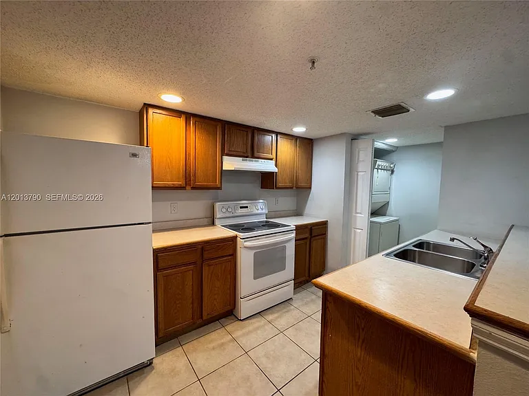 9909 Westwood Dr #161 — Photo 7