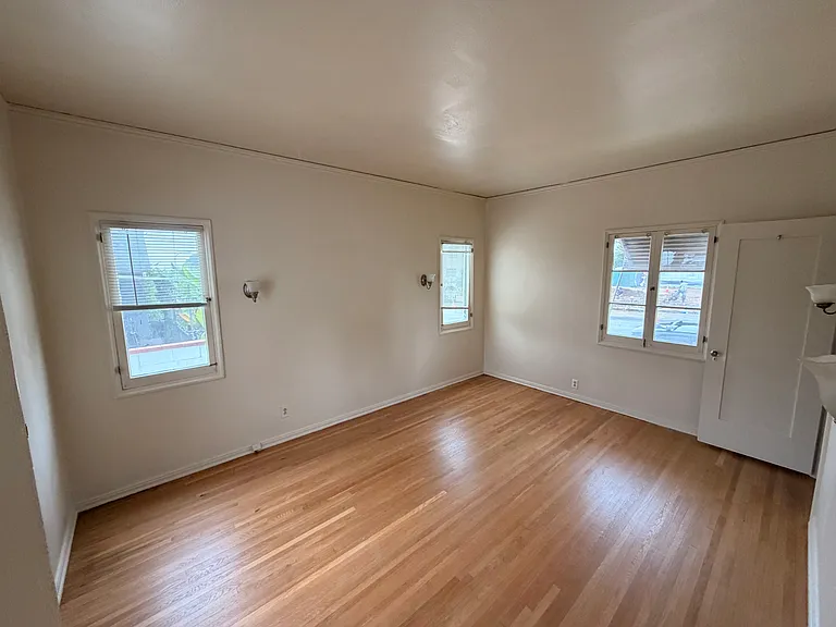 918 E Topeka St #2 — Photo 12