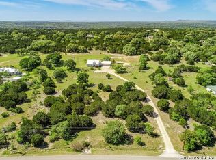 316 Red Oak Dr, Boerne, TX 78006