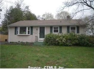 14 Dudley St, Manchester, CT 06040