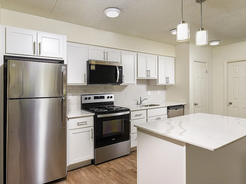 Hollow Run Apartments