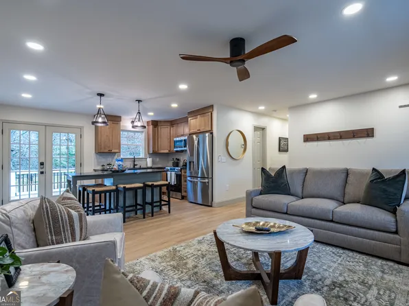 26 Jennifer Ln, Rydal, GA 30171