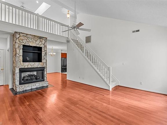 5th image of 7 Patrick Henry Way