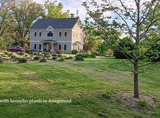 1215 Trolley Rd, Eldorado, IL 62930