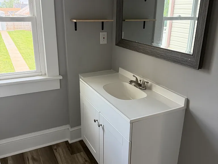 538 York St — Photo 12