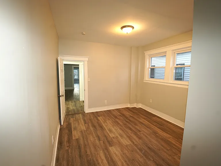 183 No Munn Ave #2 — Photo 8