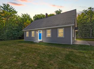 102 Orchard Rd, Cumberland, ME 04021