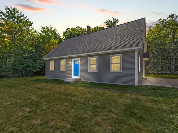102 Orchard Rd, Cumberland, ME 04021