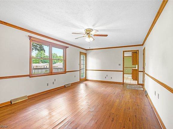 4th image of 5715 Comanche St NW