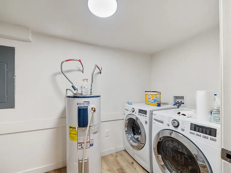 606 Sunset Dr — Photo 13