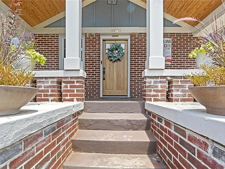 1183 Ewing Pl SW — Photo 3
