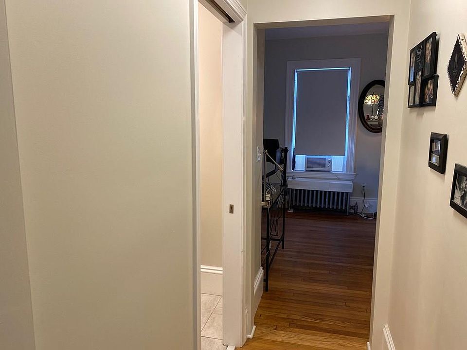 2nd image of 7 Carmel St APT 3