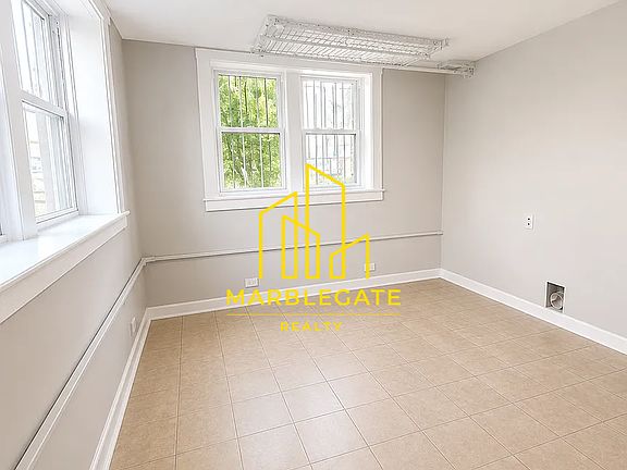 2nd image of 3 Fuller Pl #155