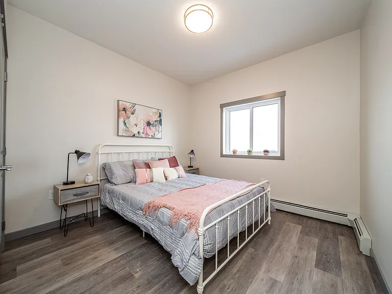 730 Tamarack Way NW — Photo 6
