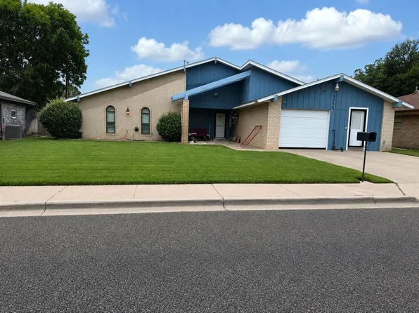 3711 Oakridge Dr, Odessa, TX 79762