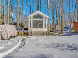44 Cedar Dr, Gouldsboro, PA 18424