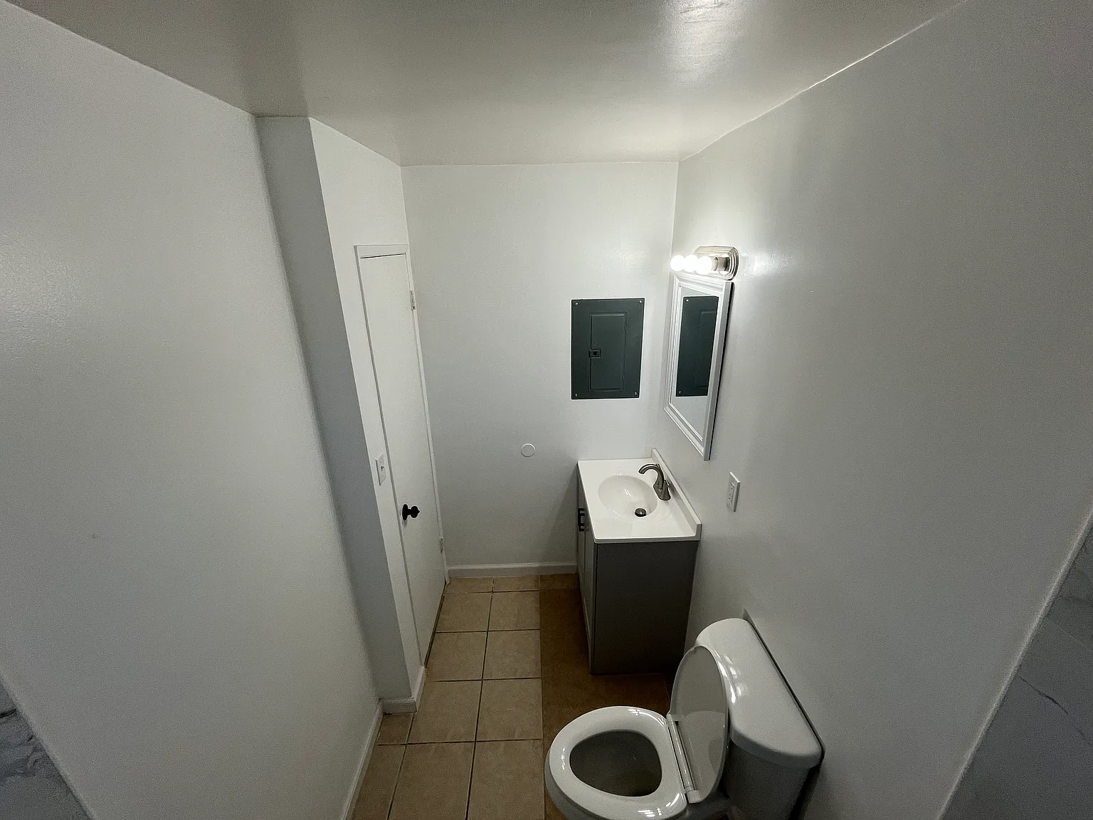 1306 Niles St — Photo 4