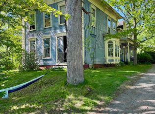 60 Bunker Hill St, Lancaster, NH 03584