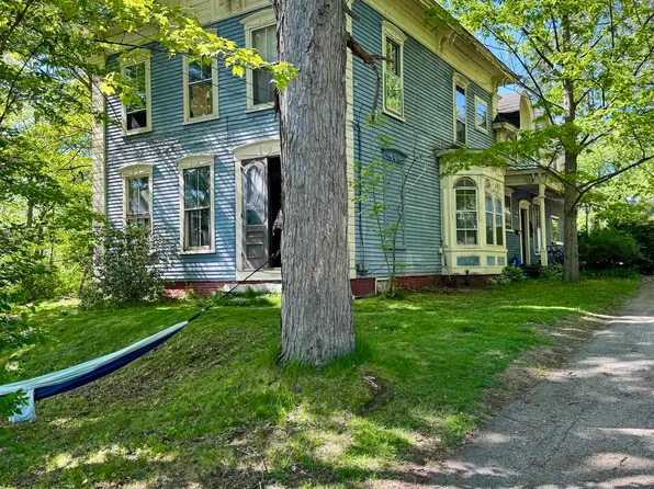 60 Bunker Hill Street, Lancaster, NH 03584