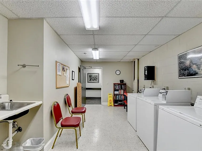 300 Johnson Ferry Rd NE #A112 — Photo 39
