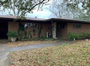 3130 Lay Ave, Groves, TX 77619