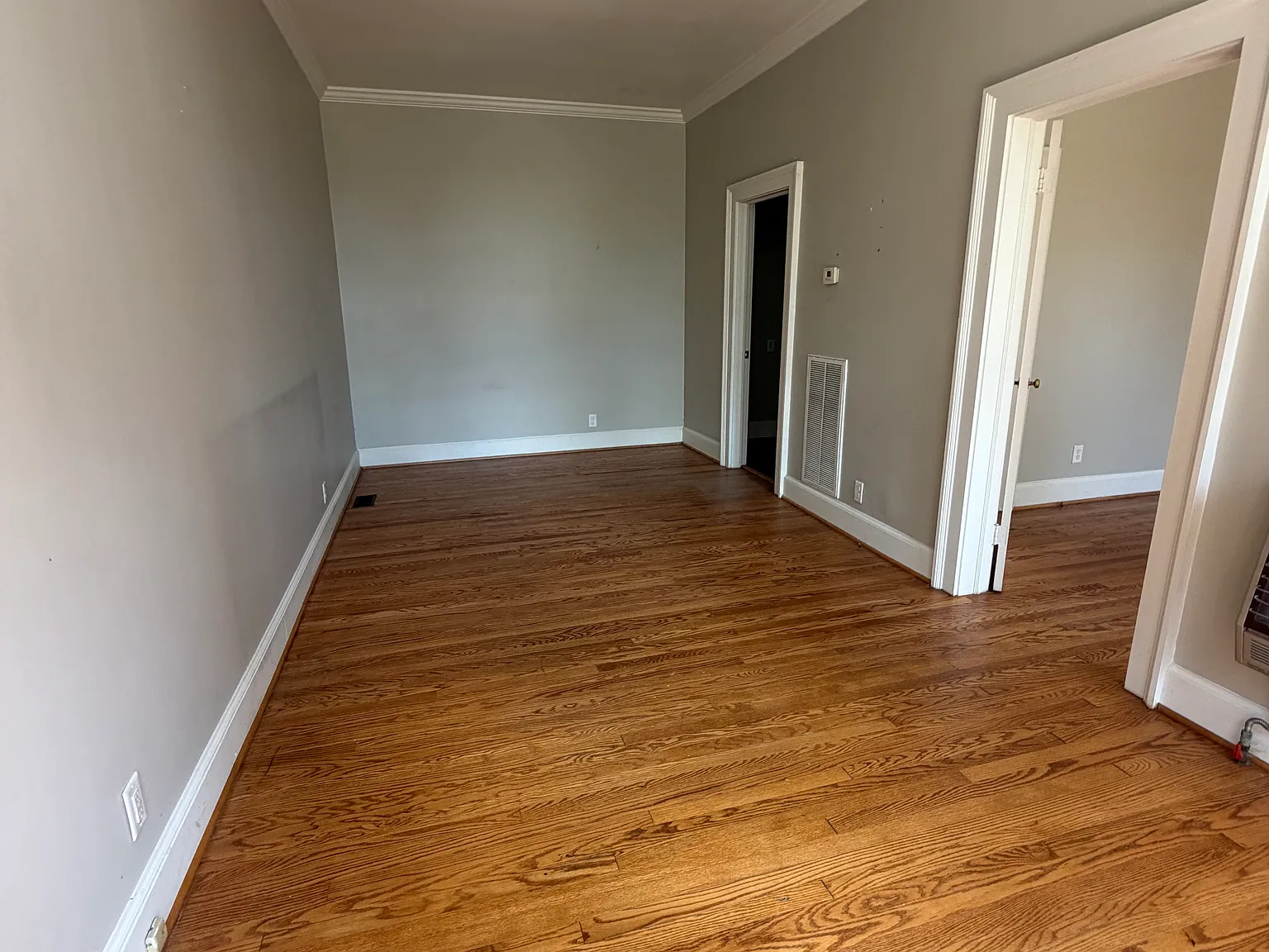 508 E Broad St — Photo 4