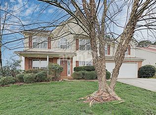 1323 Barrett Bluff Dr, Lawrenceville, GA 30045