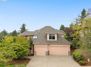 17634 Brookhurst Dr, Lake Oswego, OR 97034