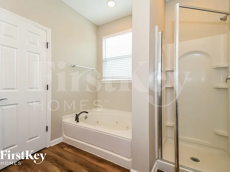 11990 Alexandra Dr — Photo 12