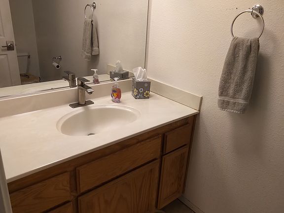 4th image of 251 Heron Dr