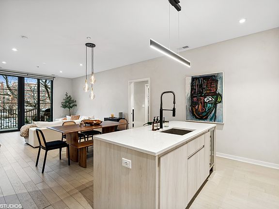 5th image of 1400 W Monroe St #4C