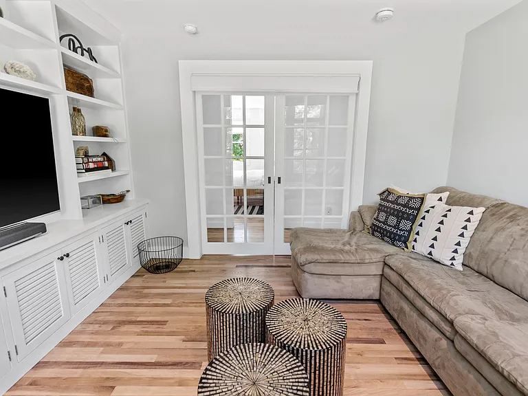2 Castle Ct — Photo 26